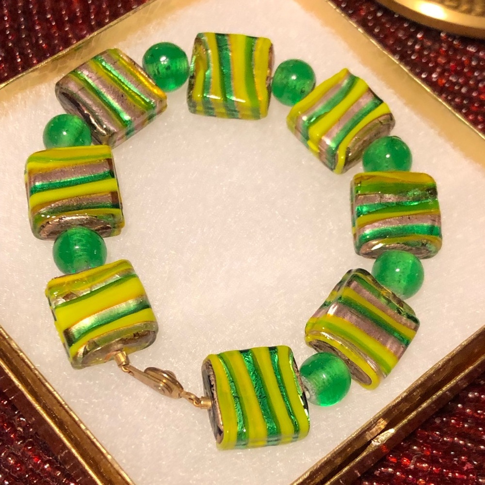 Green & Yellow Art Glass Bracelet - Picture 3 of 5